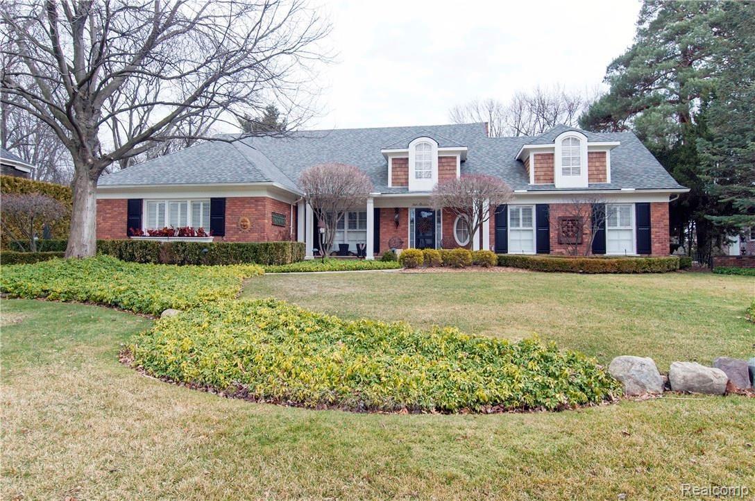 566 Shelden Road Grosse Pointe, MI 48236 - Photo 1 of 73 1.jpg