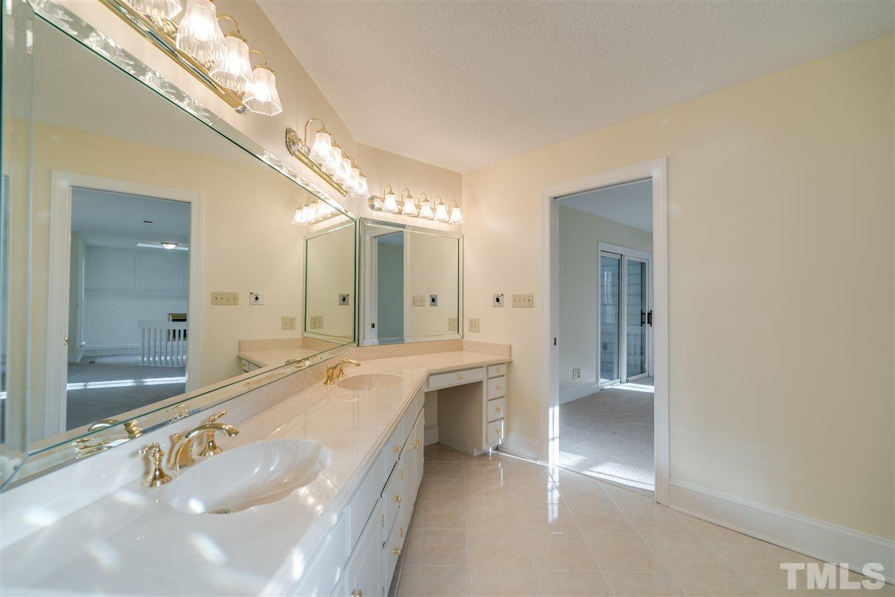 612 Downpatrick Lane Raleigh, NC 27615 - Photo 15 of 25