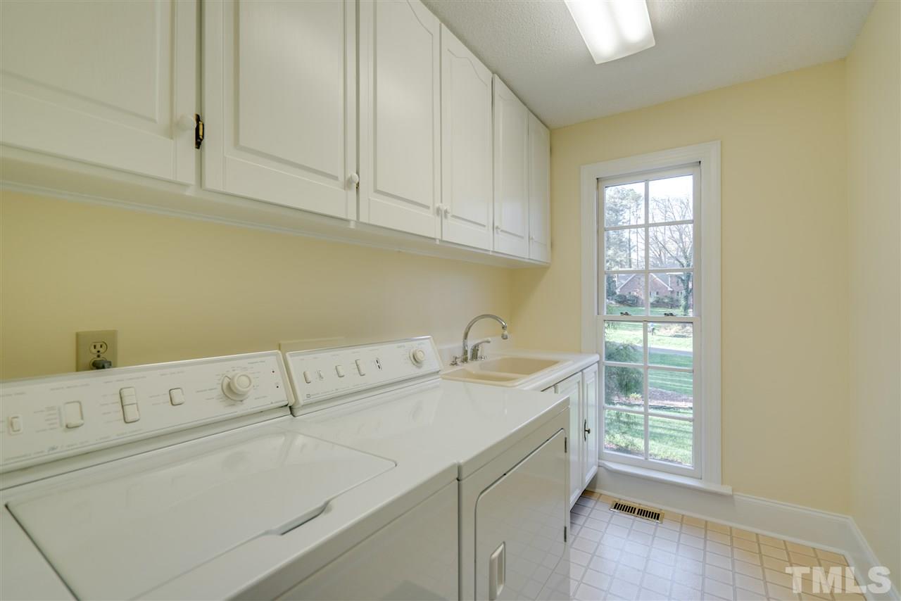 612 Downpatrick Lane Raleigh, NC 27615 - Photo 18 of 25