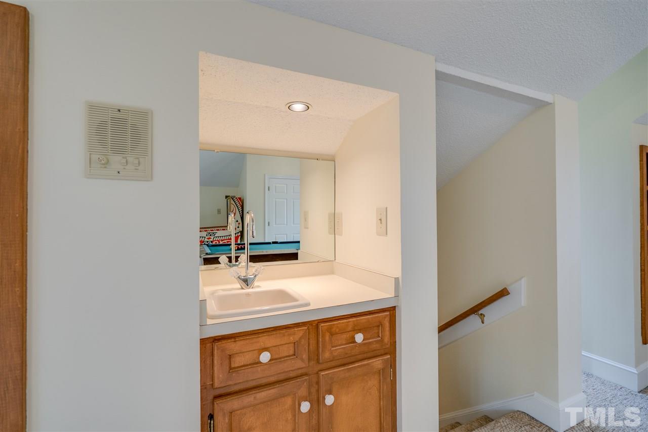 612 Downpatrick Lane Raleigh, NC 27615 - Photo 20 of 25