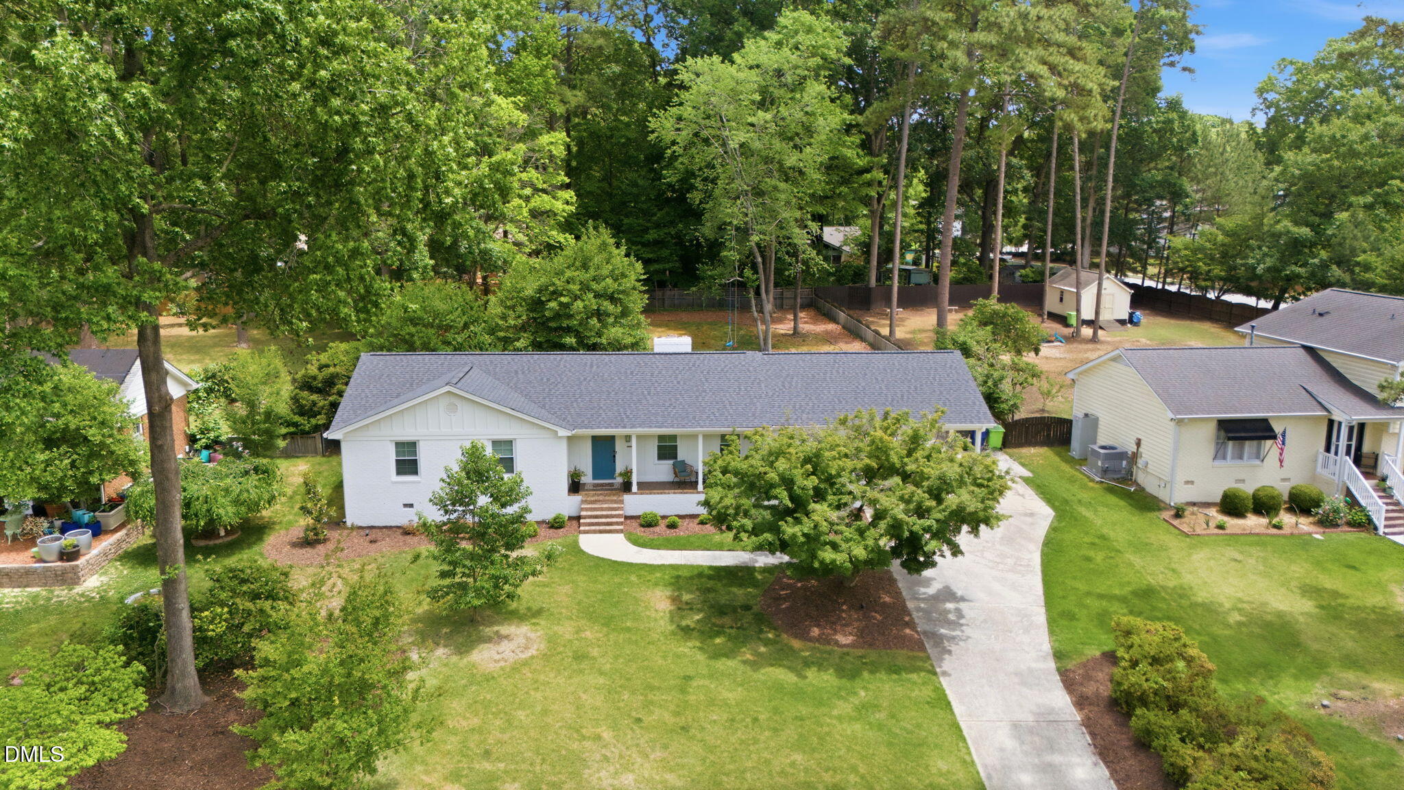 6704 Valley Drive Raleigh, NC 27612 - Photo 3 of 50