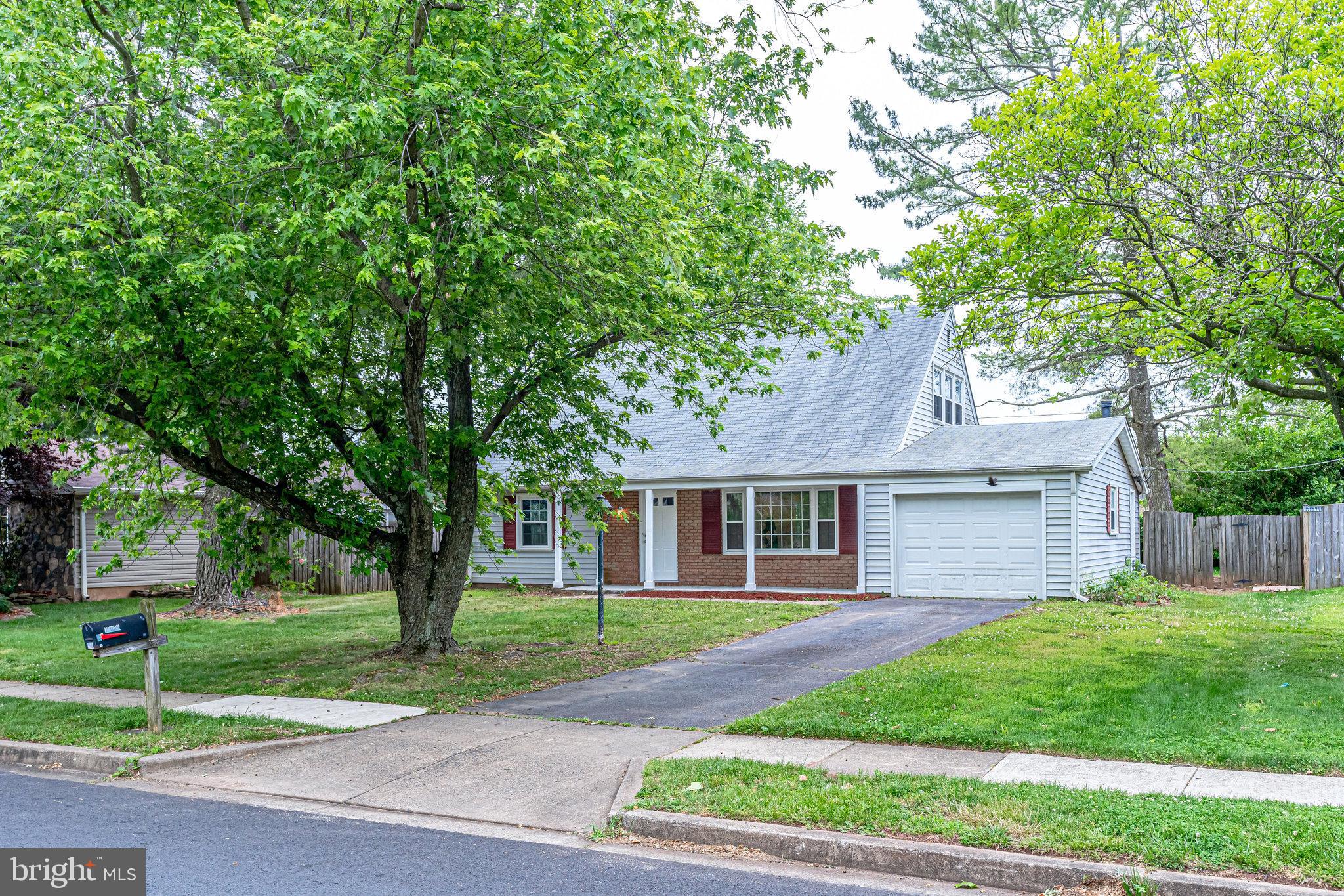 13129 Poplar Tree Road Fairfax, VA 22033 - Photo 1 of 33 Front House