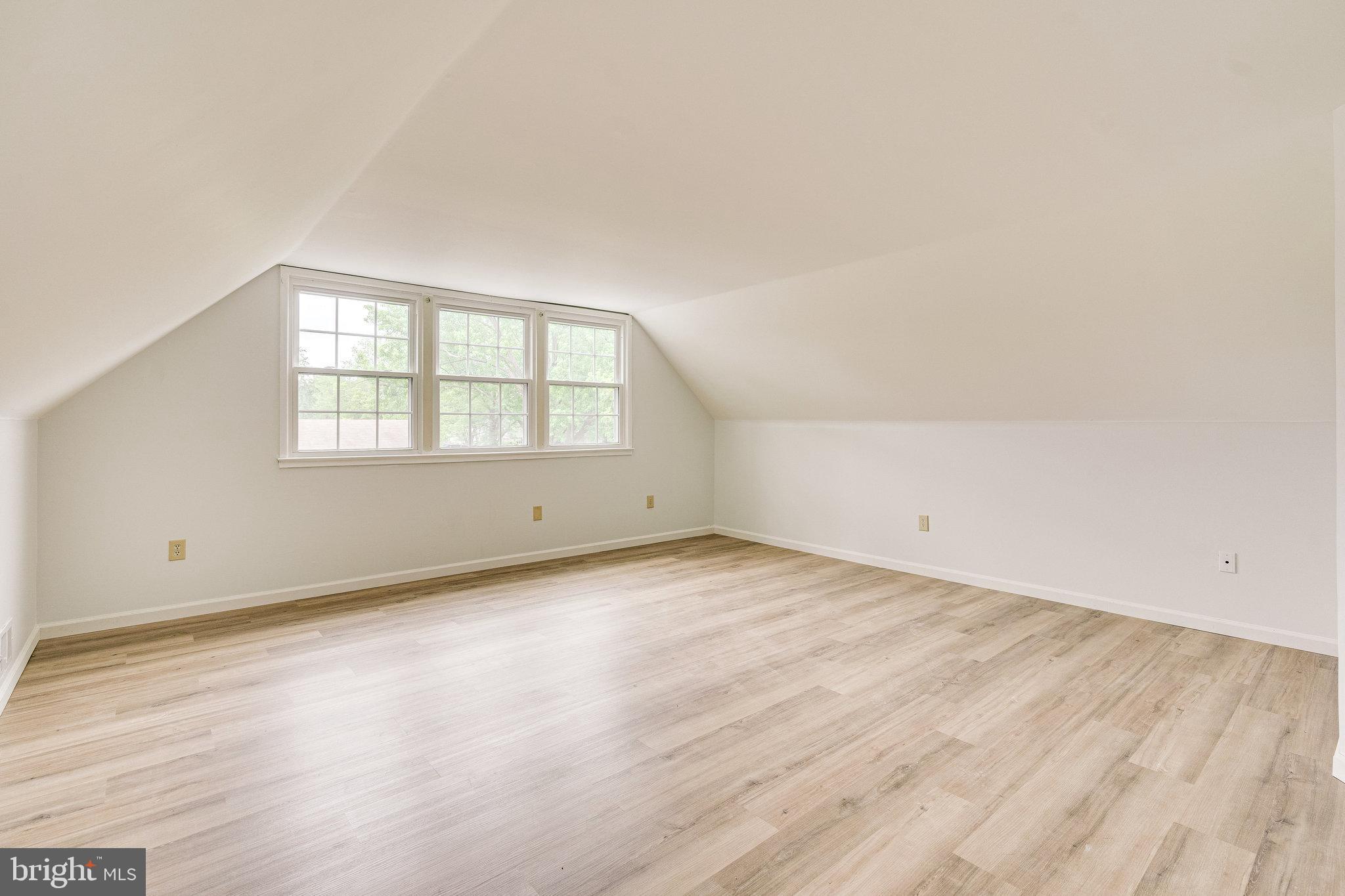 13129 Poplar Tree Road Fairfax, VA 22033 - Photo 24 of 33 Primary Bedroom on Upper Level