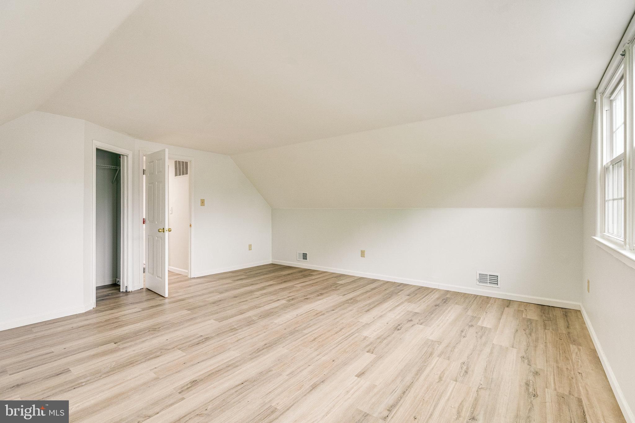 13129 Poplar Tree Road Fairfax, VA 22033 - Photo 27 of 33 Bedroom #4 on Upper Level
