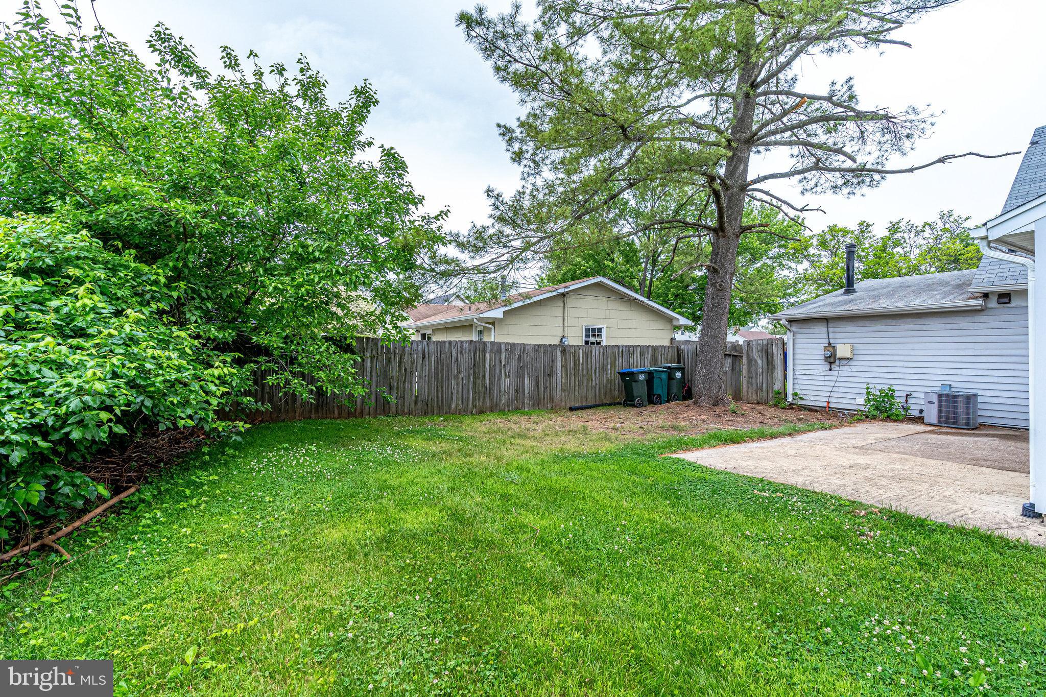 13129 Poplar Tree Road Fairfax, VA 22033 - Photo 30 of 33 Fenced Back Yard