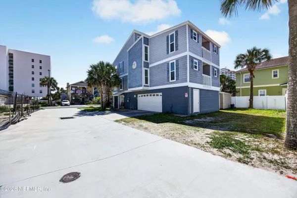 $3,500 | 724 1st Street South, Unit 12, Jacksonville Beach, FL 32250