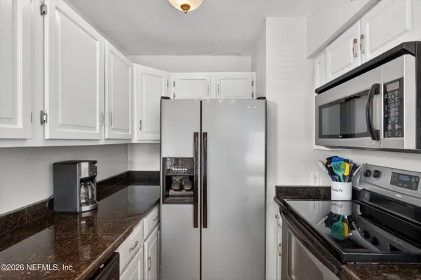 $3,500 | 724 1st Street South, Unit 12, Jacksonville Beach, FL 32250