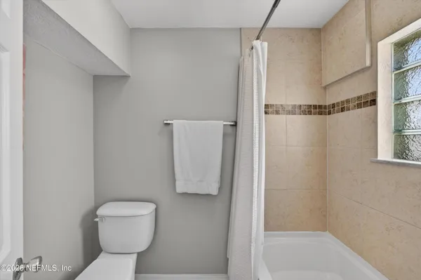 $3,500 | 724 1st Street South, Unit 12, Jacksonville Beach, FL 32250