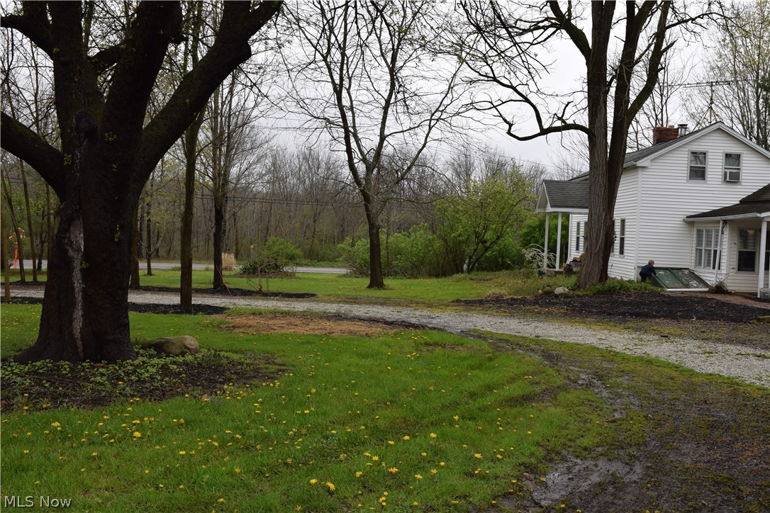 14330 Georgia Road Middlefield, OH 44062 - Photo 31 of 32 U driveway for easy access. Just minutes from Burton & Middlefield.