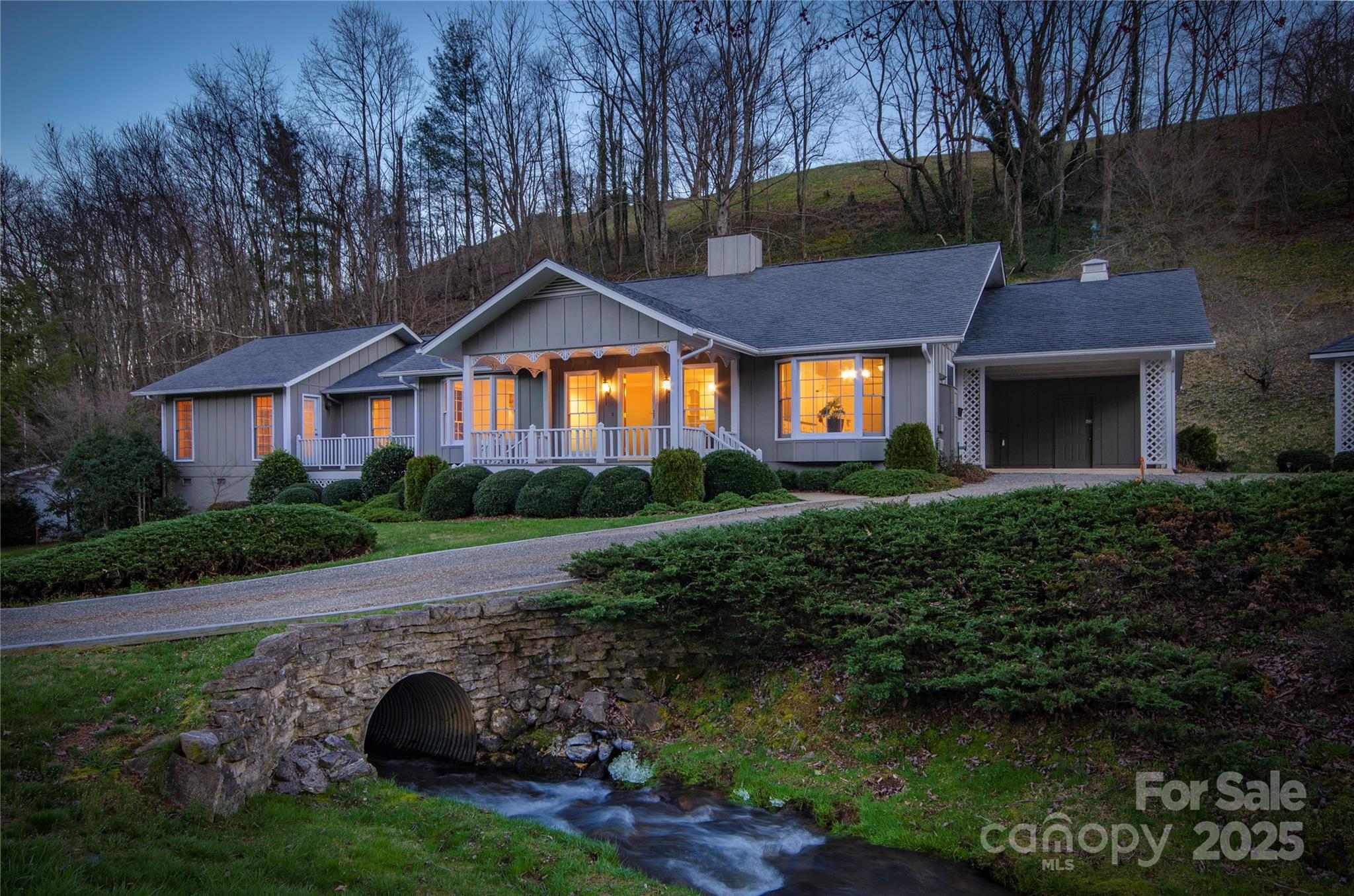 549 Eagles Nest Road Waynesville, NC 28786 - Photo 2 of 31 Gallery Image 2