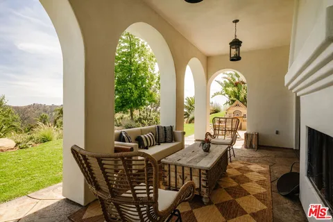 $6,999,000 | 2656 Vista Del Mar Road, Topanga, CA 90290