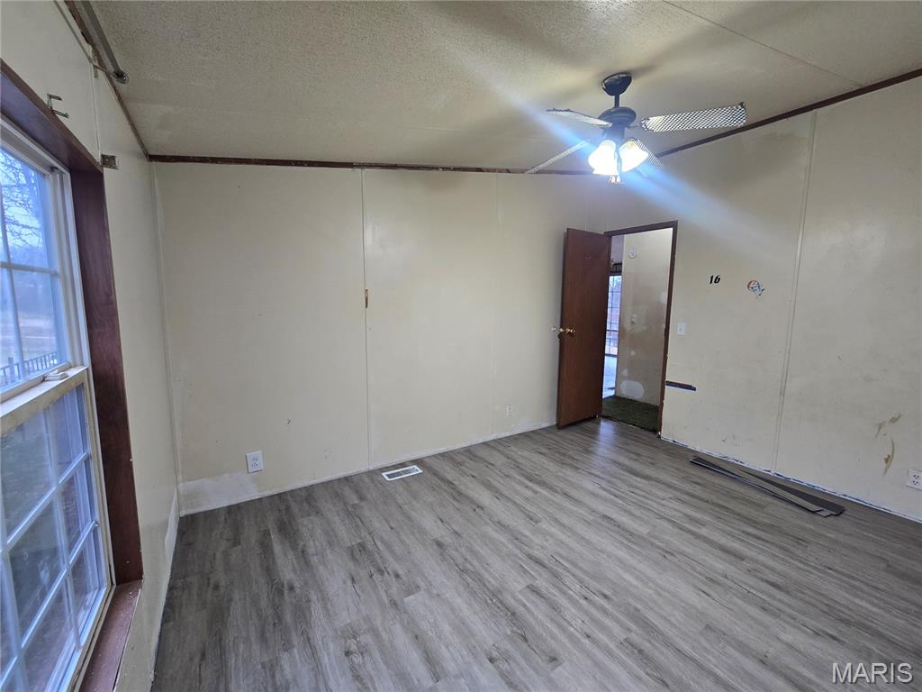 19050 Sikes Road Ste. Genevieve, MO 63670 - Photo 2 of 33