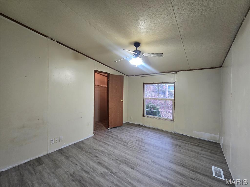 19050 Sikes Road Ste. Genevieve, MO 63670 - Photo 3 of 33