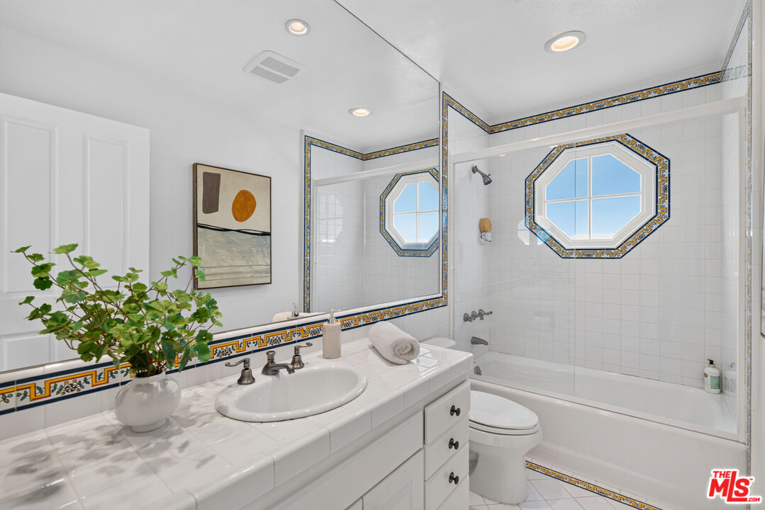2663 Cordelia Road Los Angeles, CA 90049 - Photo 24 of 65 Gallery Image 24
