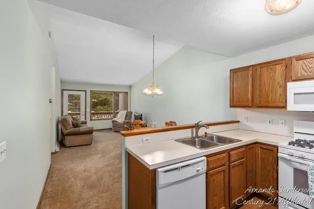 $229,000 | 2734 Sandstone Terrace Northeast, Unit 87, Grand Rapids, MI 49525