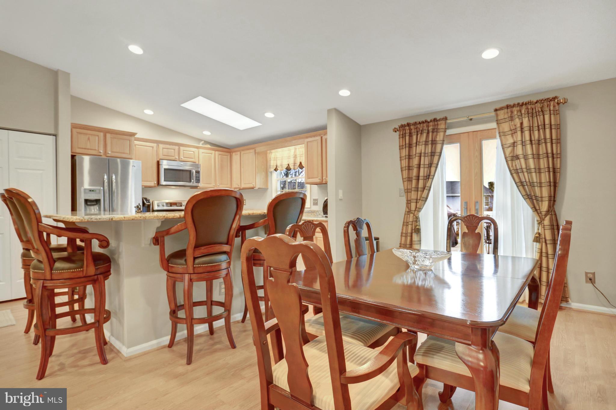 9503 Hallhurst Road Nottingham, MD 21236 - Photo 6 of 29 sliders to deck