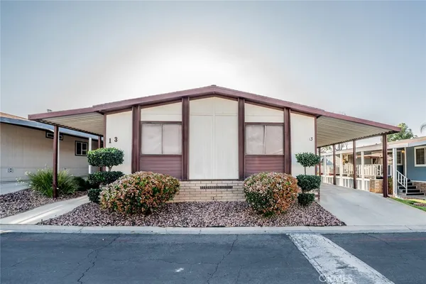 $265,500 | 1550 Rimpau, Unit 13, Corona, CA 92881