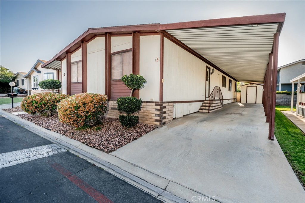 1550 Rimpau, Unit 13 Corona, CA 92881 - Photo 2 of 32