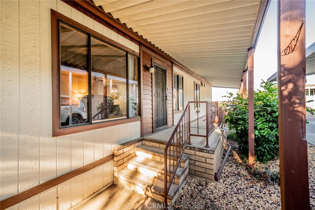 1550 Rimpau, Unit 13 Corona, CA 92881 - Photo 3 of 32