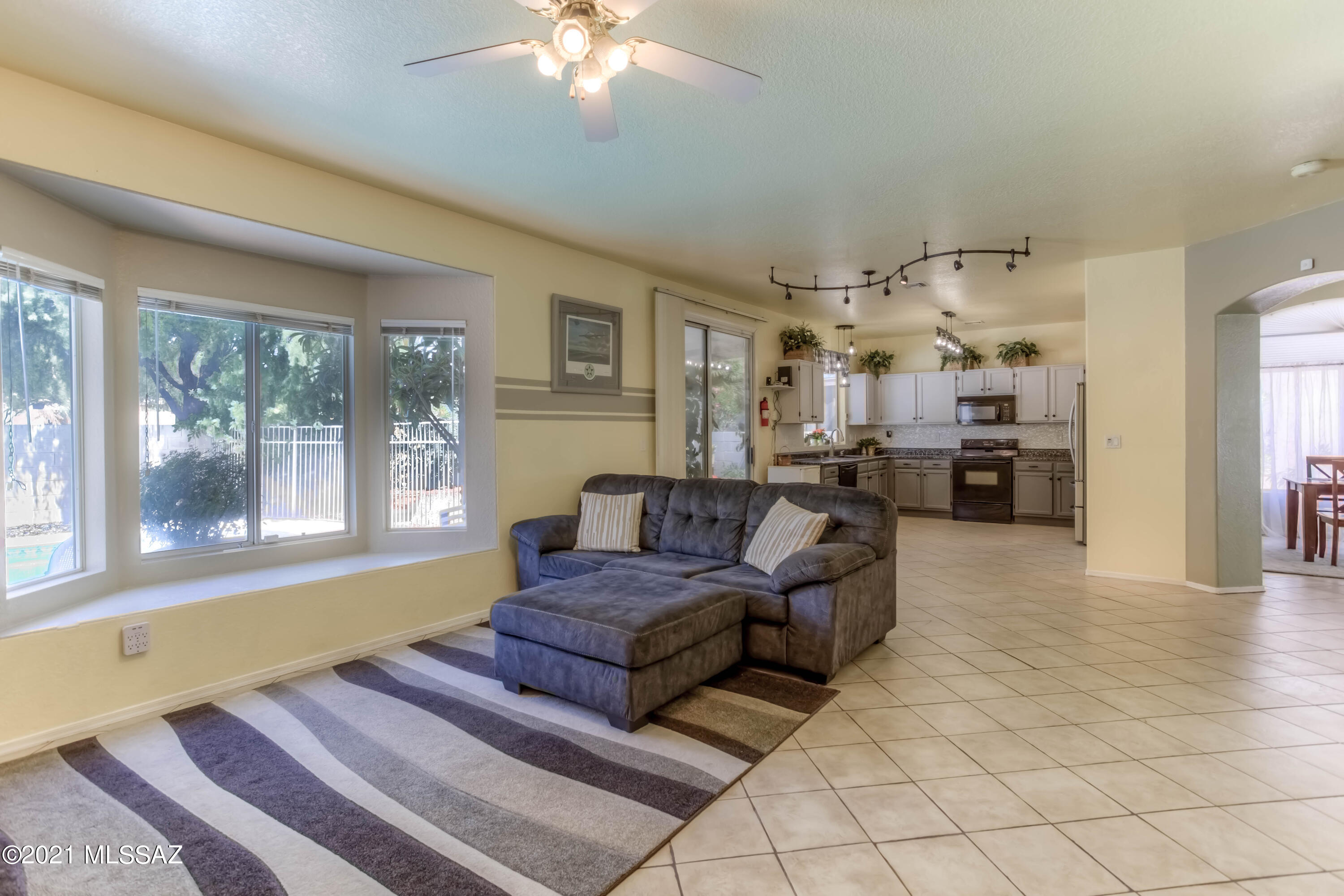 1372 West Valley Ridge Place Tucson, AZ 85737 - Photo 20 of 37