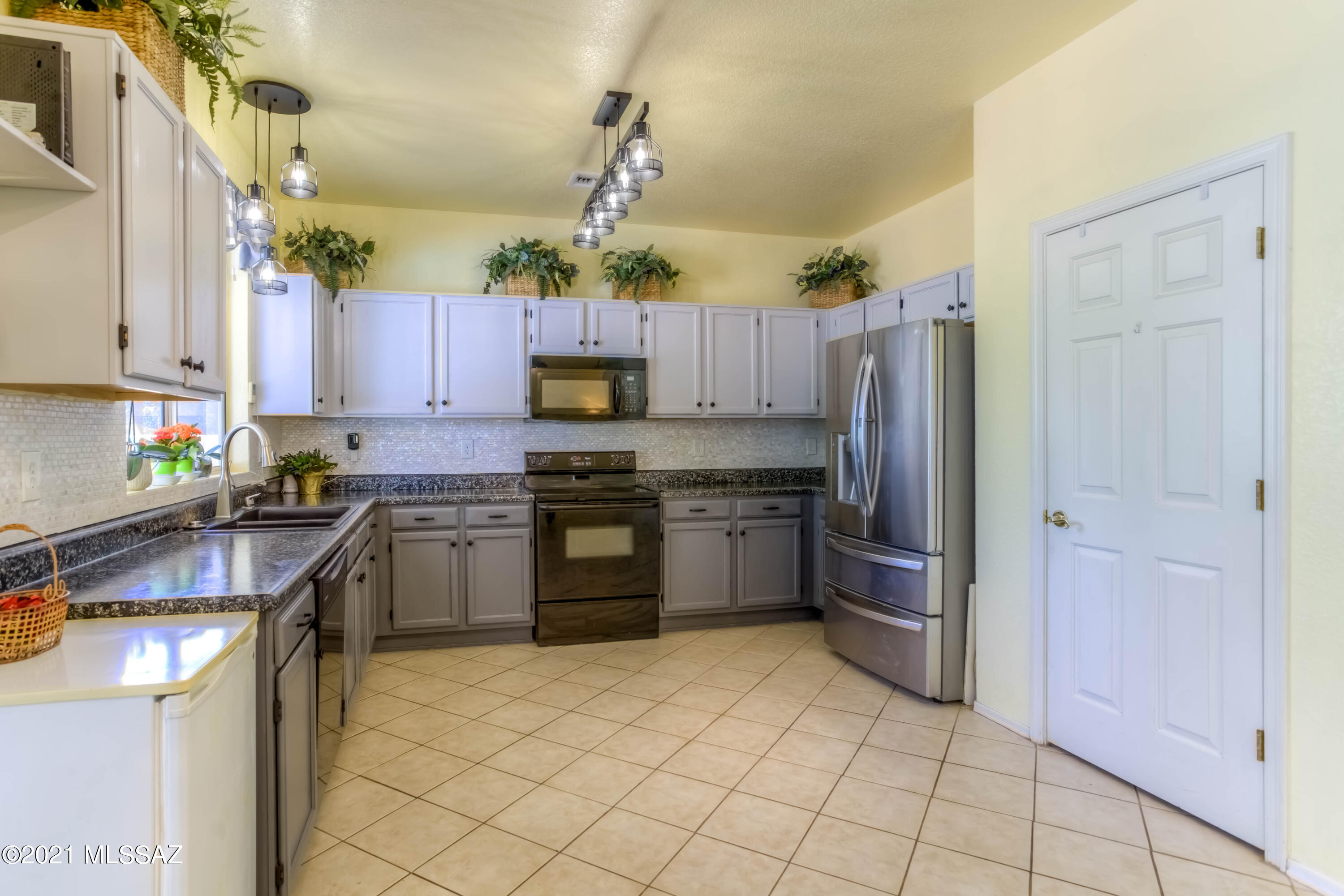 1372 West Valley Ridge Place Tucson, AZ 85737 - Photo 4 of 37