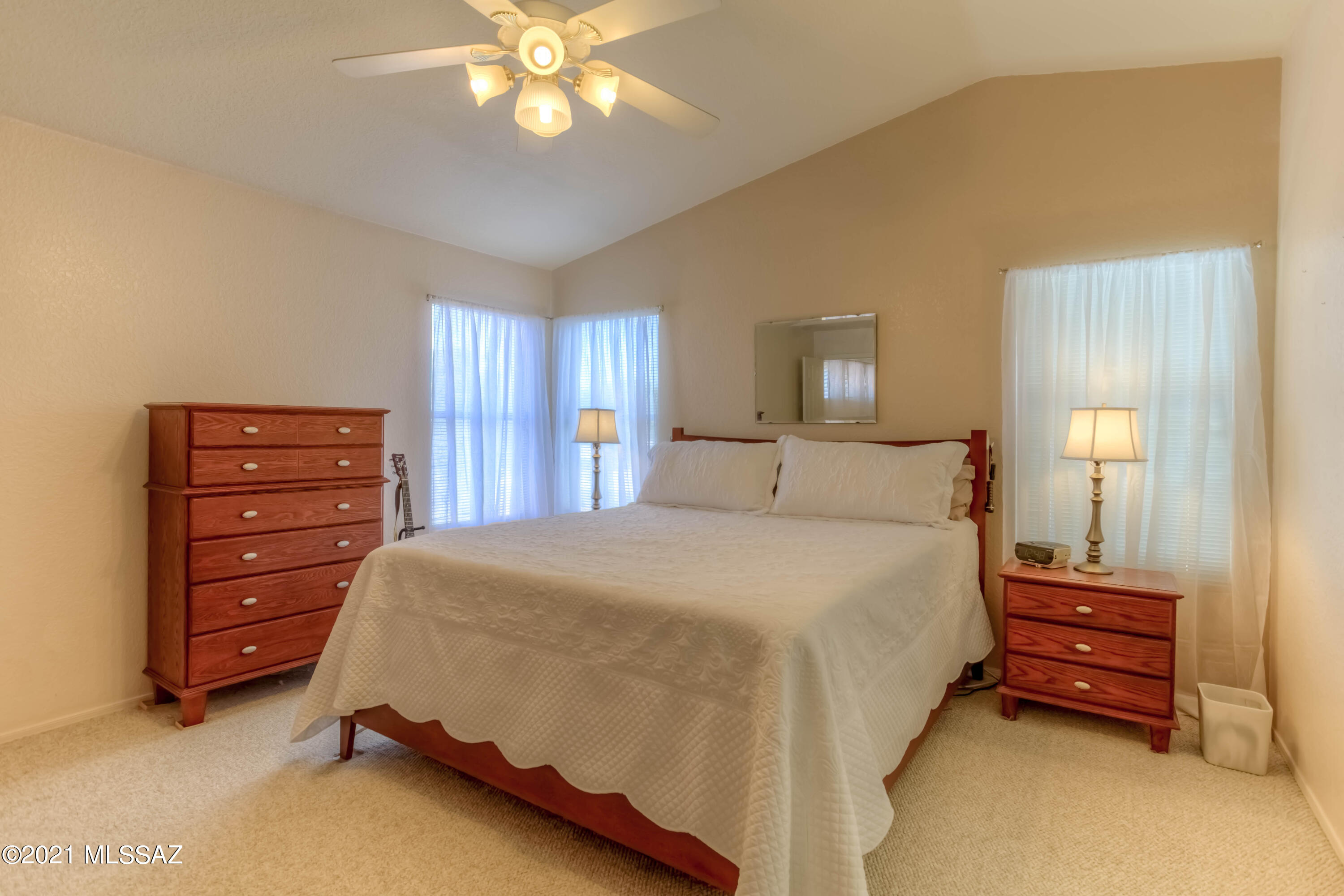 1372 West Valley Ridge Place Tucson, AZ 85737 - Photo 7 of 37