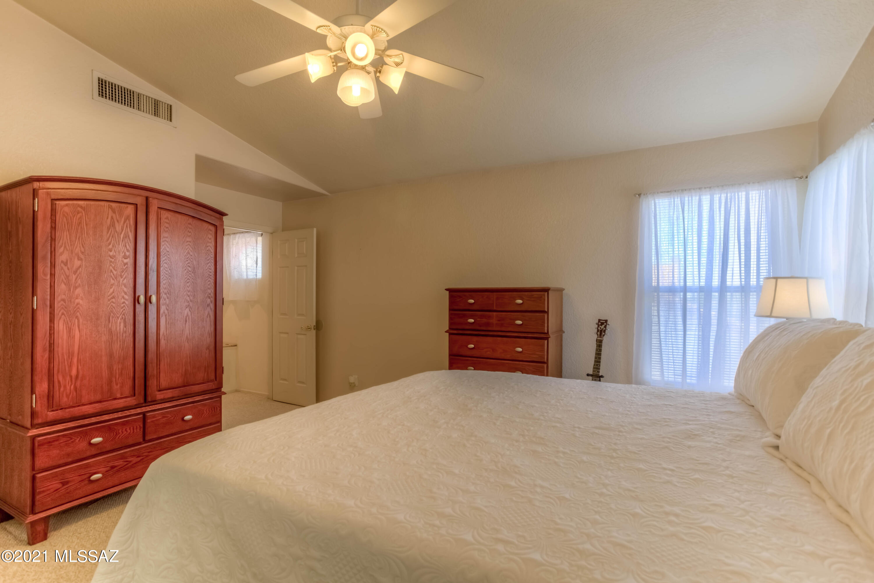 1372 West Valley Ridge Place Tucson, AZ 85737 - Photo 8 of 37