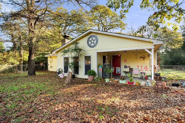 a view of a house with a outdoor space
