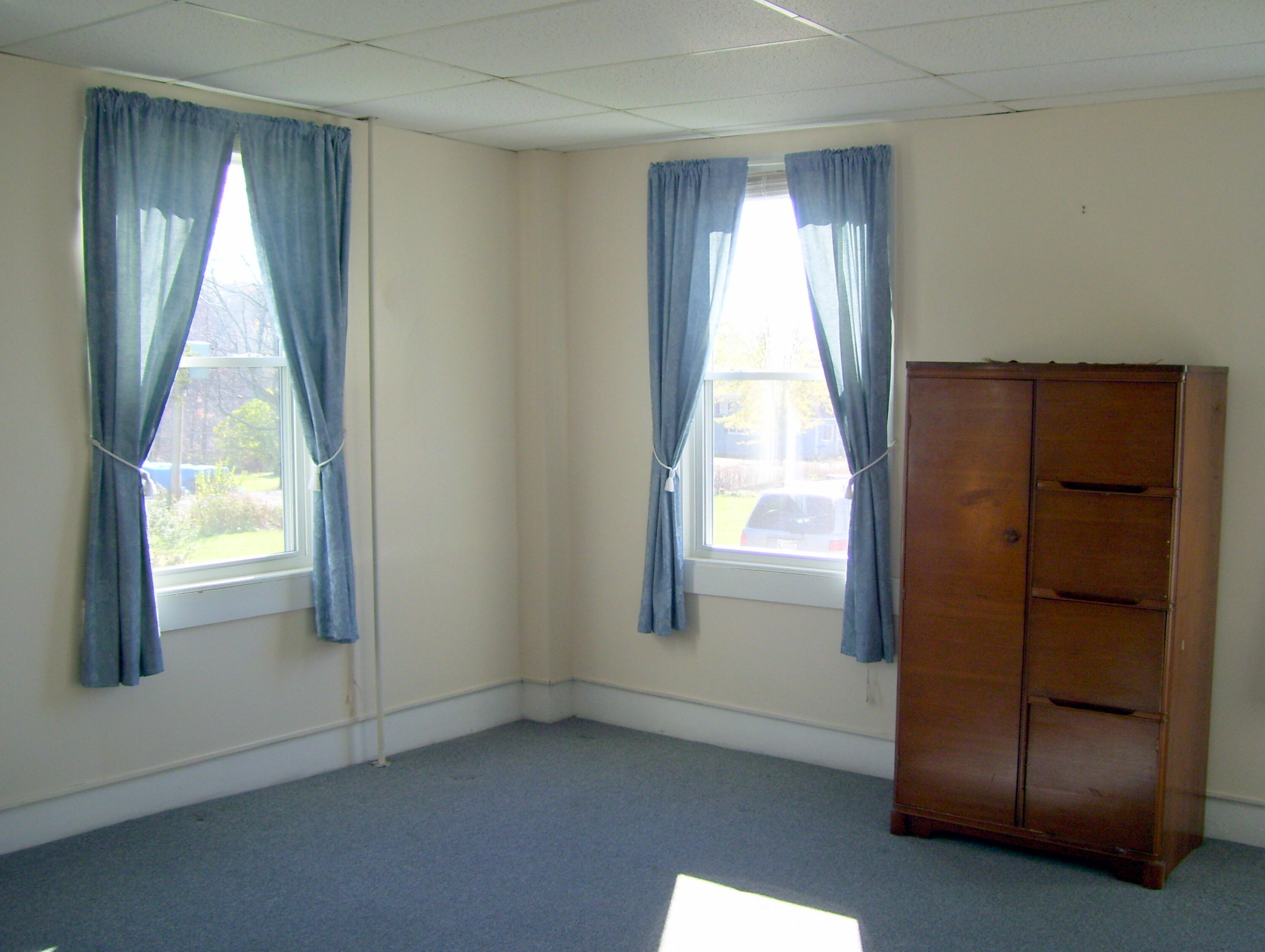 1242 Clinton Avenue Waterville, ME 04901 - Photo 28 of 69 in law living 3