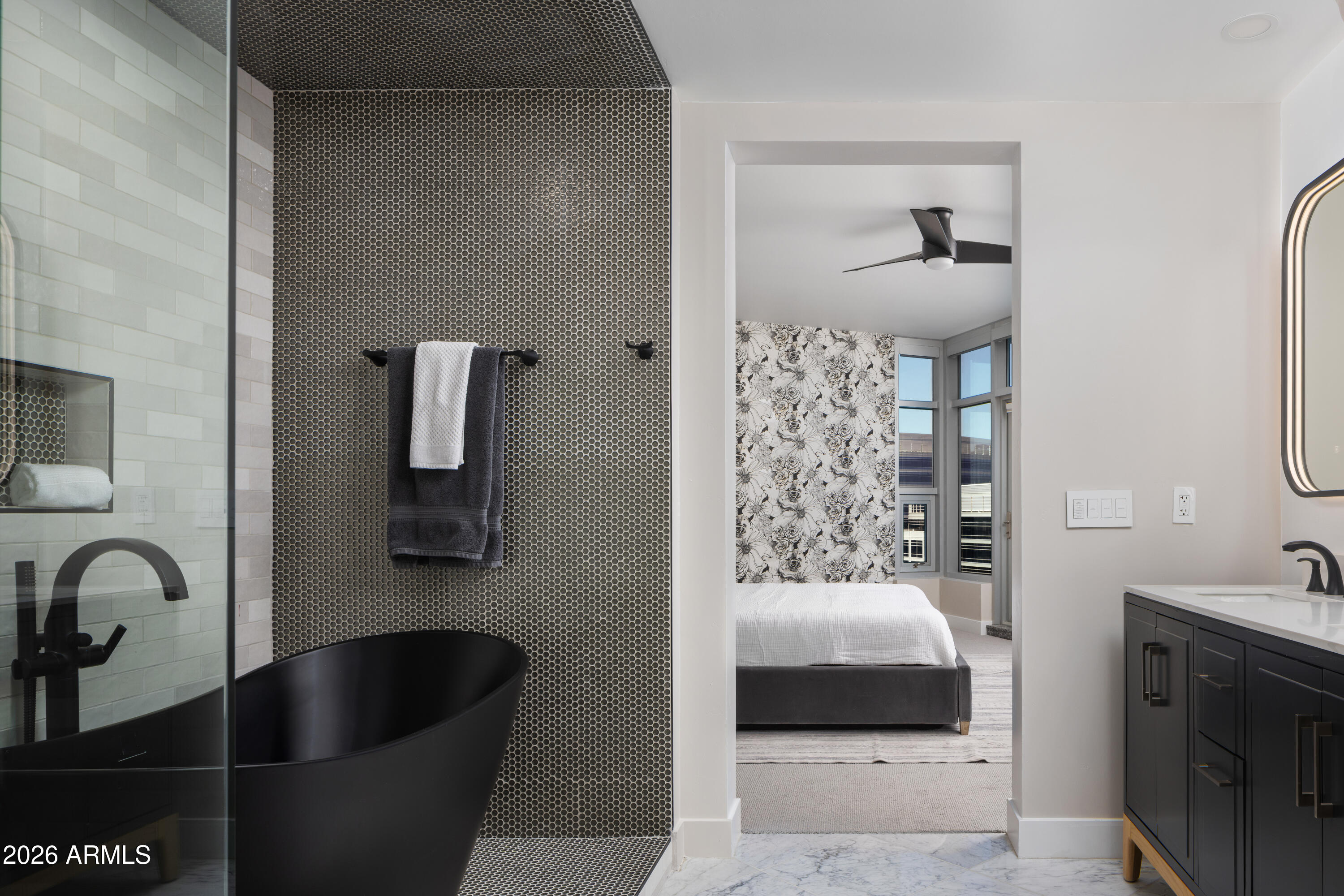 140 East Rio Salado Parkway, Unit 1103 Tempe, AZ 85281 - Photo 16 of 29 Primary Suite View