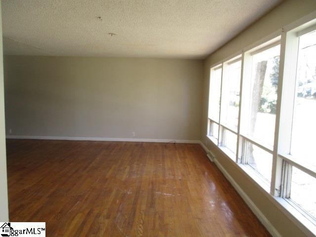 103 Chesterfield Road Greenville, SC 29605 - Photo 4 of 10 Gallery Image 4