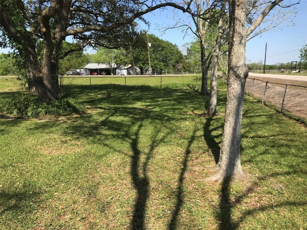 8002 County Road 172 Rosharon, TX 77583 - Photo 7 of 11 Gallery Image 7
