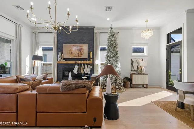 $569,000 | 300 Alexander Palm Avenue, Youngsville, LA 70592