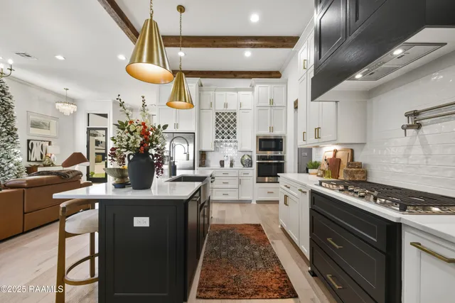 $569,000 | 300 Alexander Palm Avenue, Youngsville, LA 70592