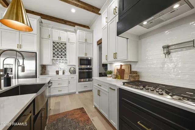 $569,000 | 300 Alexander Palm Avenue, Youngsville, LA 70592