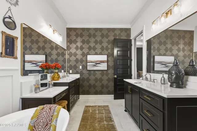 $569,000 | 300 Alexander Palm Avenue, Youngsville, LA 70592