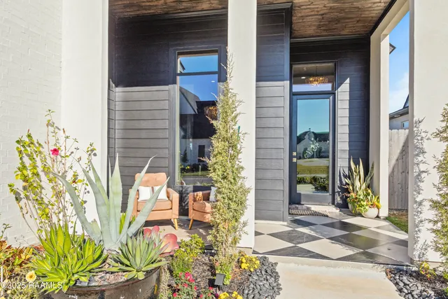 $569,000 | 300 Alexander Palm Avenue, Youngsville, LA 70592