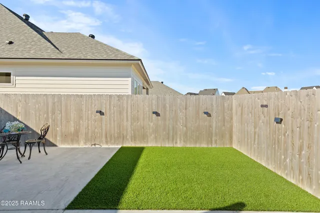 $569,000 | 300 Alexander Palm Avenue, Youngsville, LA 70592