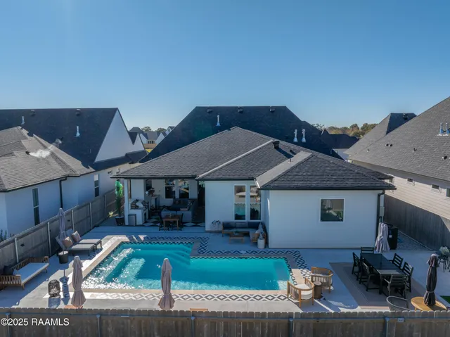 $569,000 | 300 Alexander Palm Avenue, Youngsville, LA 70592