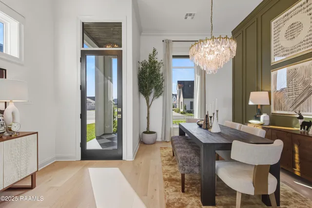 $569,000 | 300 Alexander Palm Avenue, Youngsville, LA 70592