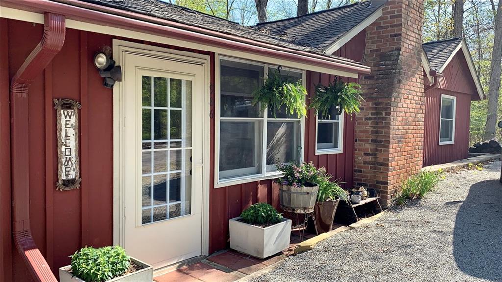 986 Creamer Road Nashville, IN 47448 - Photo 3 of 18