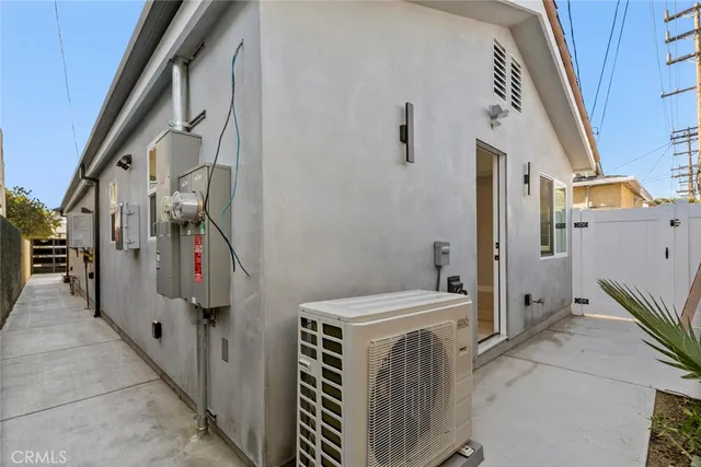 $3,300 | 545 Ivy Street, Unit B, Glendale, CA 91204