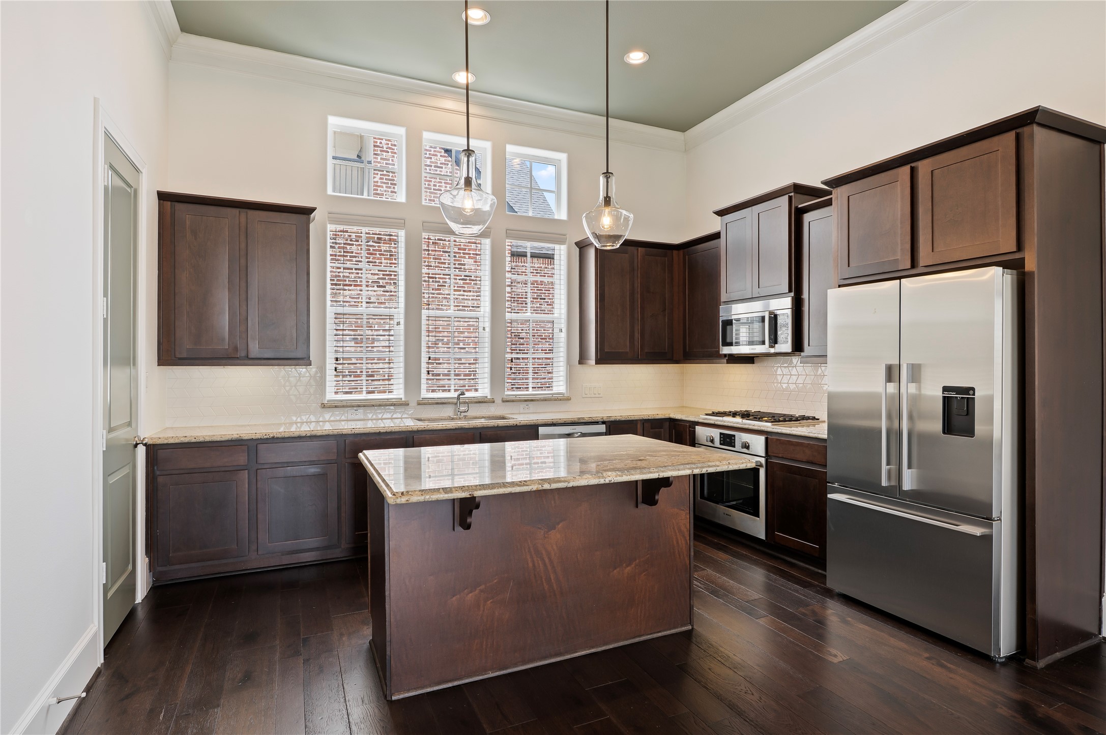 9674 Knight Road Houston, TX 77045 - Photo 13 of 42