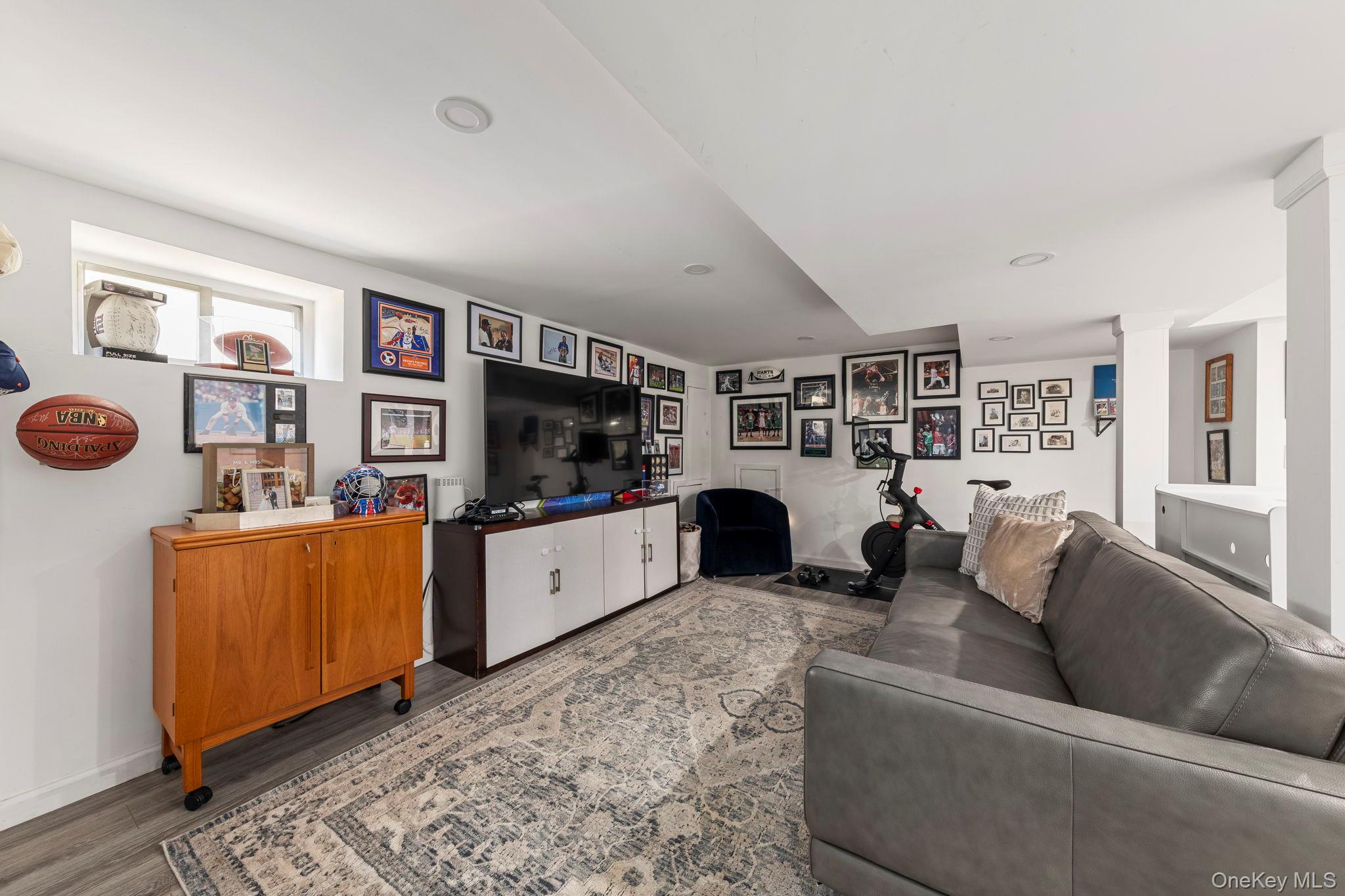 80 Central Boulevard Merrick, NY 11566 - Photo 21 of 31