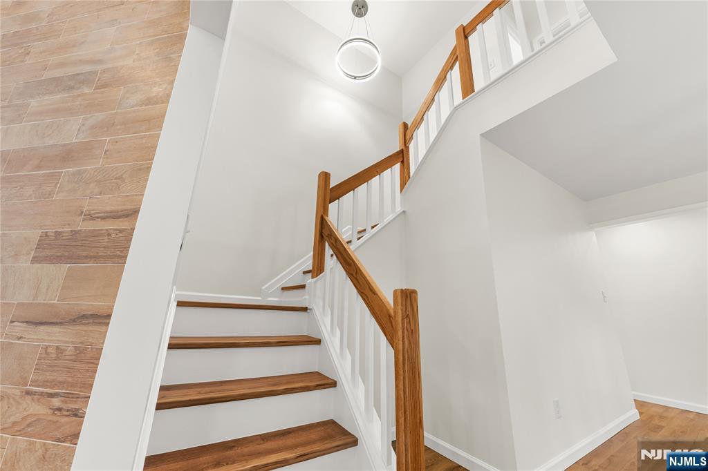 261 Sunset Key Secaucus, NJ 07094 - Photo 17 of 35