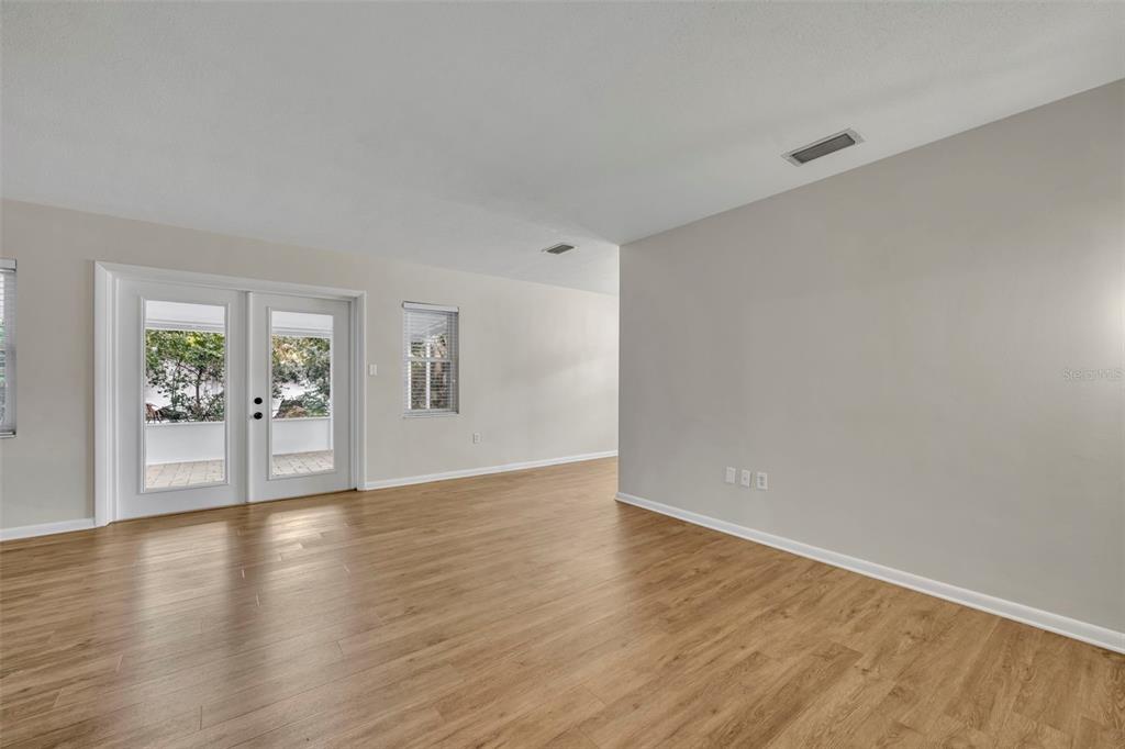 3061 Greenmount Road Orlando, FL 32806 - Photo 6 of 29 Gallery Image 6