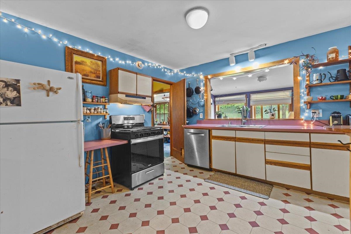 2269 South Road Williston, VT 05495 - Photo 12 of 60