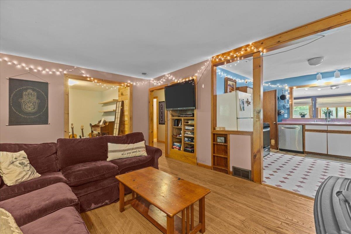 2269 South Road Williston, VT 05495 - Photo 7 of 60