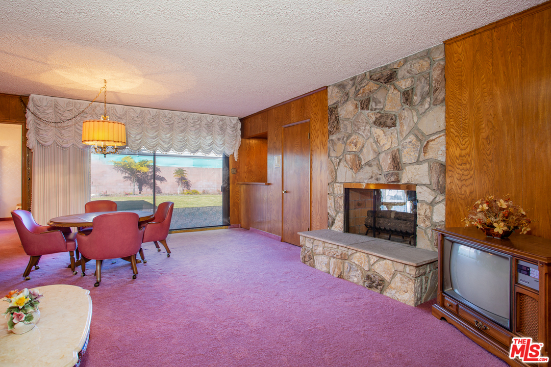 4245 Olympiad Drive View Park, CA 90043 - Photo 9 of 31