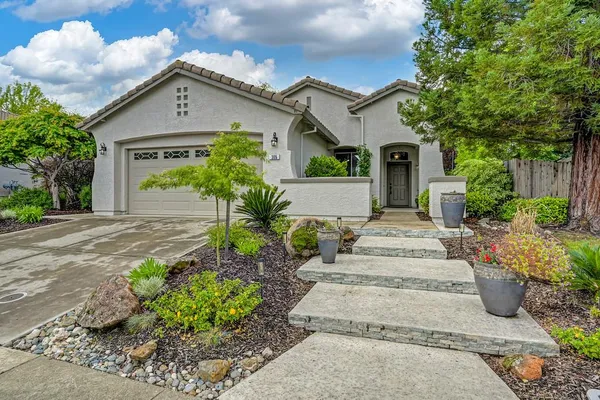 $699,900 | 305 Leckenby Way, Folsom, CA 95630